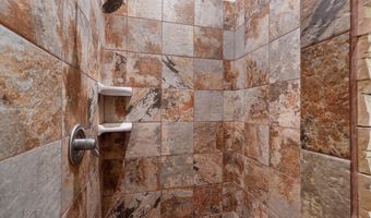 325 Braught Ln, Bosque Farms, NM 87068