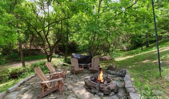 8 Secrest Dr, Arden, NC 28704