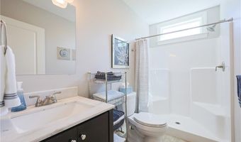 48 Garfield Ave, Bristol, RI 02809