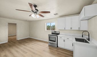 1065 W WHITELEY St, Apache Junction, AZ 85120