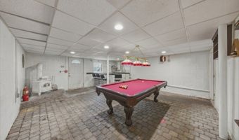 51 Zinnia Dr, Alloway, NJ 07418