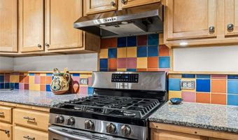 7641 Old Santa Fe Trl, Santa Fe, NM 87505