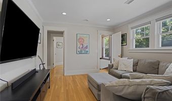 56 Somerset St, East Greenwich, RI 02818