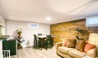 424 E DARWIN St, Athena, OR 97813