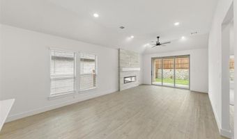 700 Valley Pines Dr, Anna, TX 75409