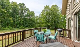 9038 Lahring Rd, Argentine, MI 48436