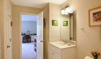 16 Amberwood Ct, Bourne, MA 02532