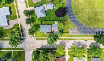 2207 S GREENVIEW St, Appleton, WI 54915