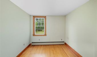 86 Oak St, Hopkinton, RI 02804