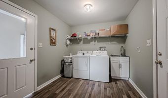 317 MANUBAY Ct, Bear, DE 19701