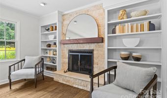 1811 Manor Mill Rd, Charlotte, NC 28226