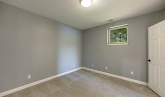 5120 Country Hills Dr, Aurora, IN 47001