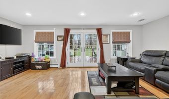 69 S Airmont Rd, Airmont, NY 10901