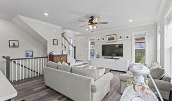 2410 STELLA Pl 2, Alexandria, VA 22303