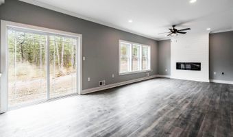 751 Leeward Ave, Beachwood, NJ 08722