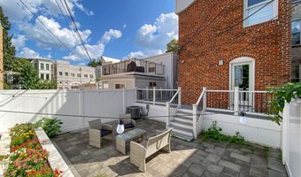 322 E CAPITOL St NE, Washington, DC 20003