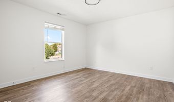 8607 Redditch Dr, Avon, IN 46123