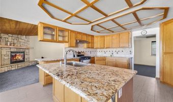 16635 Wintun Rd, Apple Valley, CA 92307