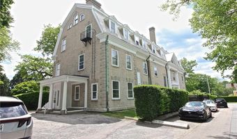 1 Oakwood Ter 7, Newport, RI 02840