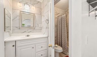 1648 Hollywood Blvd, Biloxi, MS 39531