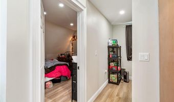 41 Dexter Rock Rd, Lincoln, RI 02865