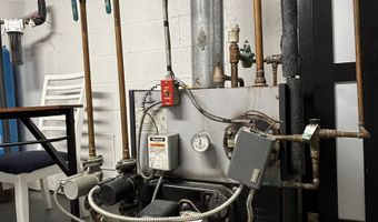 112 Ambler Rd, Bristol, CT 06010