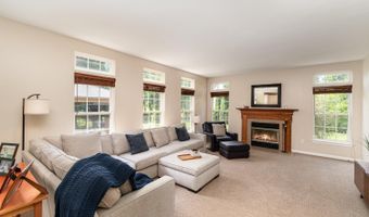 5660 Miss Royal Pass Dr, Miami, OH 45140