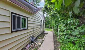 1103 S Darling Dr NW, Alexandria, MN 56308
