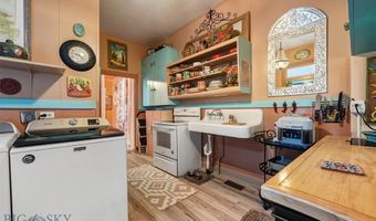 212 W 3rd St, Anaconda, MT 59711