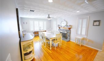 14 Willow Dr, Cranston, RI 02920