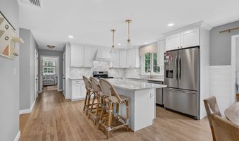 6 Hawthorne Cir, Andover, MA 01810