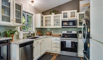 5650 WHITE Blf, Cheyenne, WY 82009