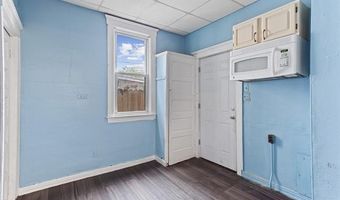 5839 McMillan St, Allen Park, MI 48209