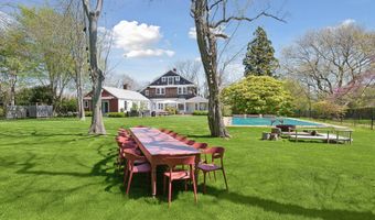 84 Indian Wells Hwy, Amagansett, NY 11930