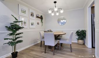 510 W MINER St 1D, Arlington Heights, IL 60005