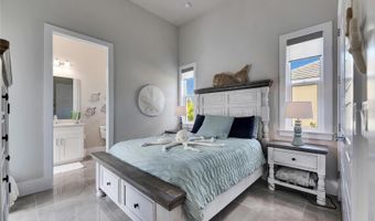 706 MANNS HARBOR Dr, Apollo Beach, FL 33572