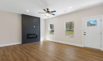 921 Banner St, Benton, AR 72015