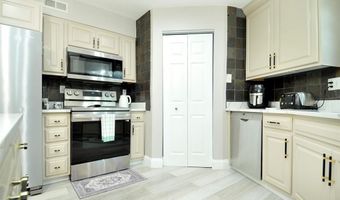 3818 Autumn View Dr, Arnold, MO 63010