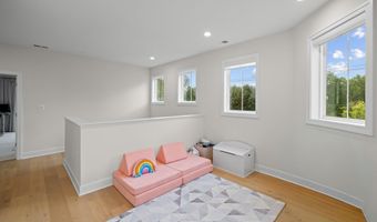 9501 WILDOAK Dr, Bethesda, MD 20814