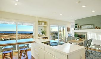 377 Rumstick Rd, Barrington, RI 02806