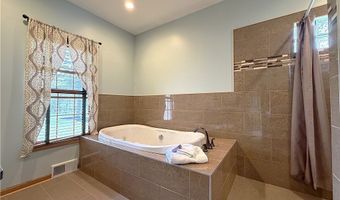1362 Town Line Rd, Alden, NY 14004