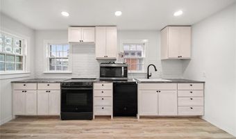 1624 S 19th St, Chickasha, OK 73018