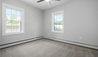 1008 Toll Gate Rd, Warwick, RI 02886
