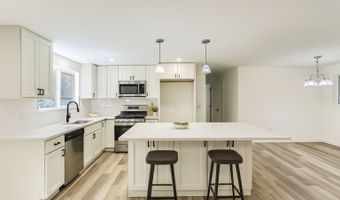 680 SW WILLOW CREEK Dr, Beaverton, OR 97003
