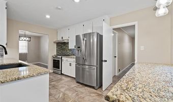 1050 Grandview Dr, Bartlesville, OK 74006