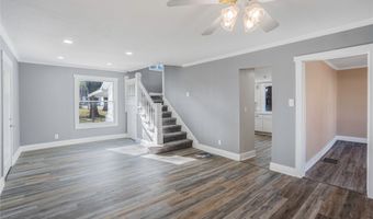 217 N 6th St, Adel, IA 50003