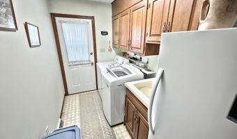 244 MILLER, Akron, PA 17501