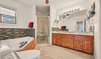 17251 Hollingsworth Rd, Basehor, KS 66007