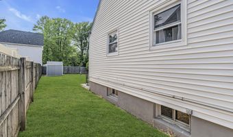2 8th St, Aberdeen, NJ 07747