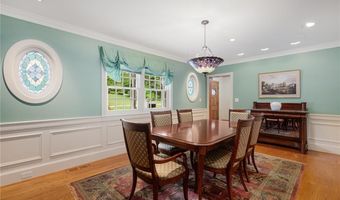 19 Ledge Rd, Bristol, RI 02809